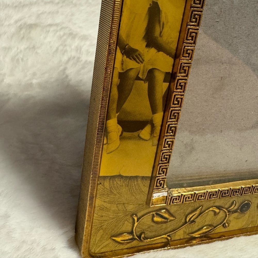 2003 Sisters Thompson Photo Frame 6X8 Gold Heavy Scrollwork Pearls Fancy VTG - Picture 6 of 15